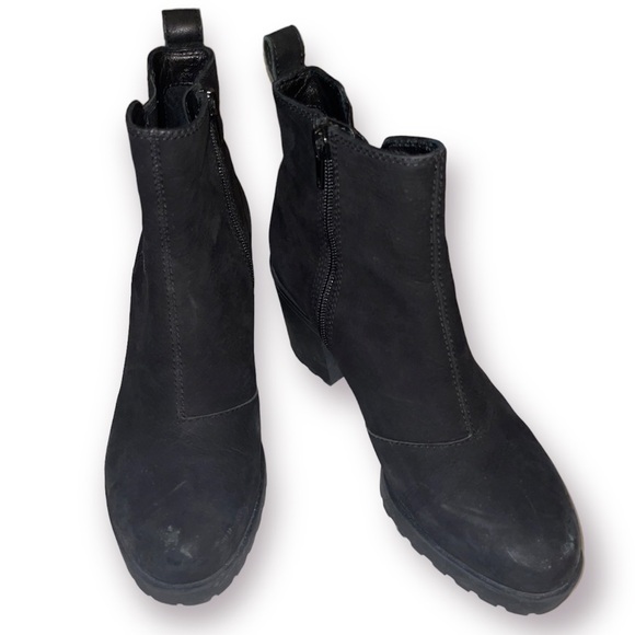 Vagabond Chelsea Grace Brushed Suede Chunky Heel Black Booties - Picture 3 of 5